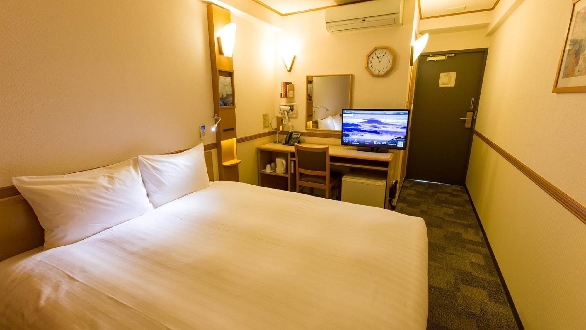 Toyoko Inn Tokyo Fussa Ekimae Higashi Guchi Hamura Стая снимка